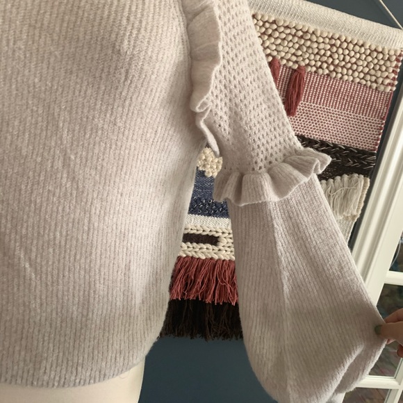 EXPRESS▪️Bubble Sleeve Ruffle Knitted Sweater. S - Picture 8 of 12
